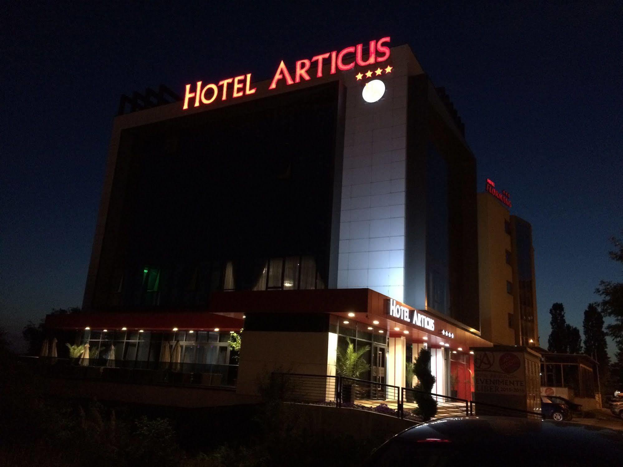 Hotel Articus Craiova Eksteriør billede